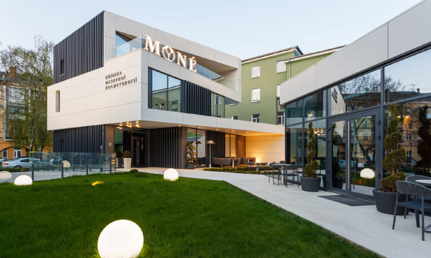 Комерційну нерухомість